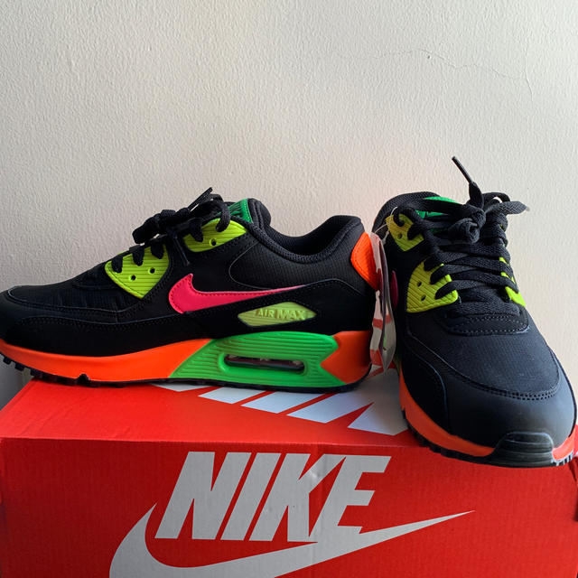 NIKE(ナイキ)のAIR MAX 90 NEON メンズの靴/シューズ(スニーカー)の商品写真