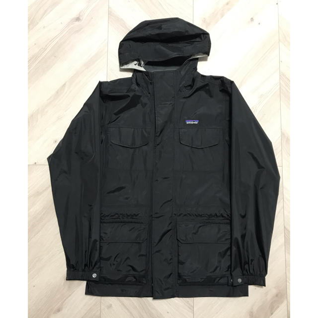 patagonia(パタゴニア)のpatagonia トレントシェル・パーカ ブラック メンズのジャケット/アウター(マウンテンパーカー)の商品写真