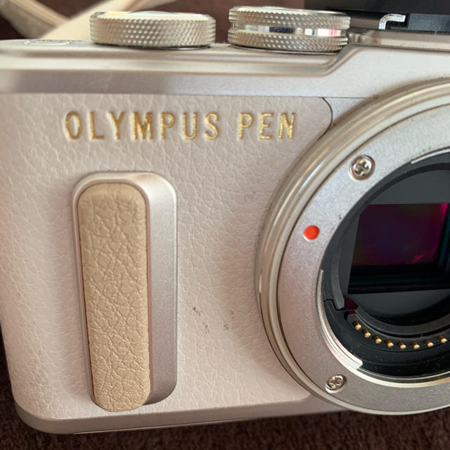 OLYMPUS(オリンパス)のOLYMPUS E−PL8 E-PL8 ダブルズームキット スマホ/家電/カメラのカメラ(ミラーレス一眼)の商品写真