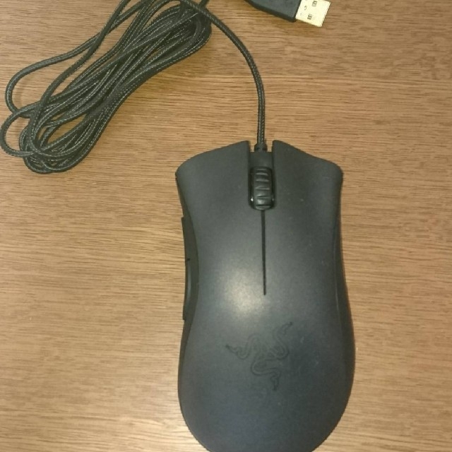 LAZER(レイザー)のrazer death adder マウス スマホ/家電/カメラのPC/タブレット(PC周辺機器)の商品写真