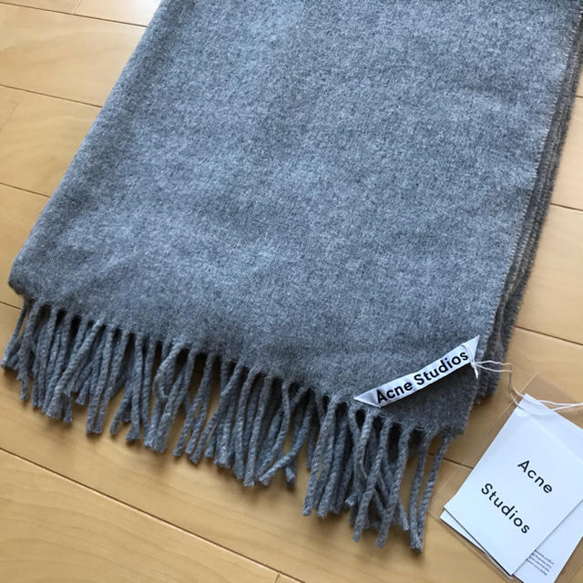 ACNE(アクネ)のAcne Studios CANADA NEW 大判マフラー 19AW  レディースのファッション小物(マフラー/ショール)の商品写真