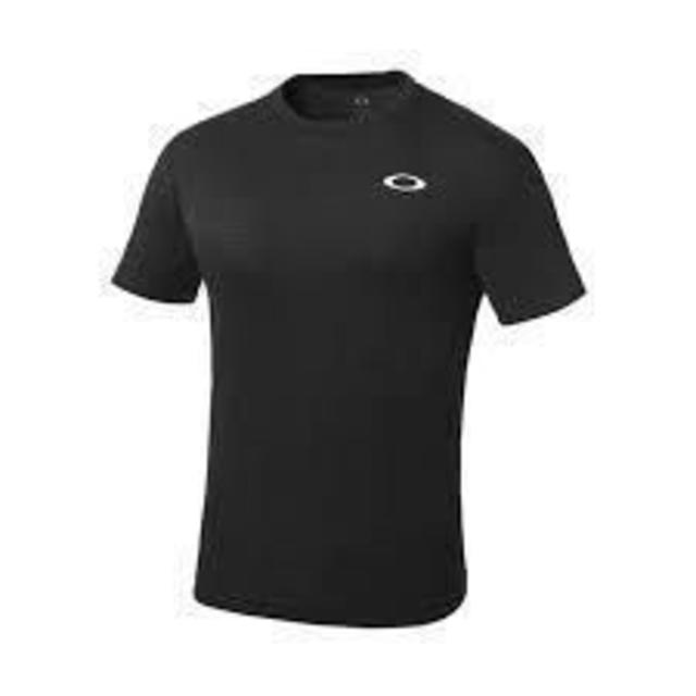 Oakley(オークリー)のLサイズ（新品）オークリー TシャツBK 457165JP-02E OAKLEY スポーツ/アウトドアのトレーニング/エクササイズ(その他)の商品写真