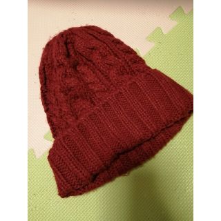 ニット帽　赤色(ニット帽/ビーニー)