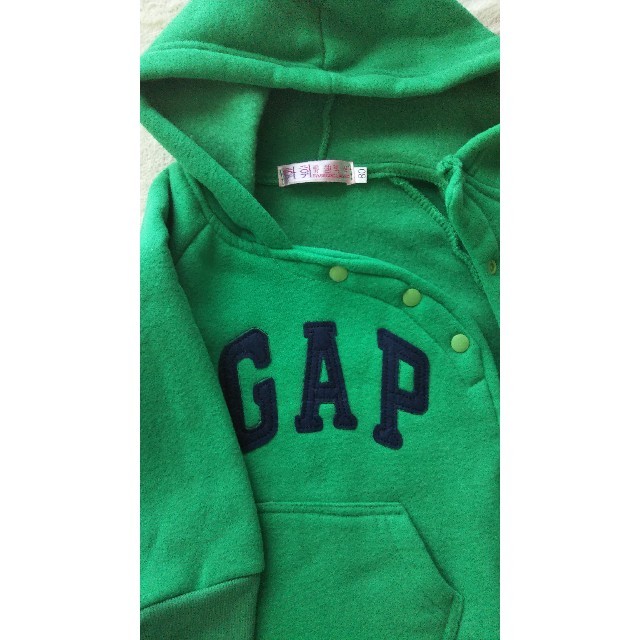 GAP(ギャップ)のGAPロンパース キッズ/ベビー/マタニティのベビー服(~85cm)(ロンパース)の商品写真