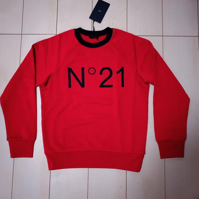 ヌメロヴェントゥーノ N°21 新品未使用 トレーナー/スウェット ヌメロヴェントゥーノ N°21 新品未使用 トレーナー/スウェット