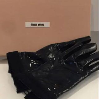 ミュウミュウ 手袋(レディース)の通販 15点 | miumiuのレディースを ミュウミュウ 手袋(レディース)の通販 15点 | miumiuのレディースを