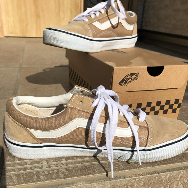 VANS(ヴァンズ)のオールドスクール　ベージュ メンズの靴/シューズ(スニーカー)の商品写真