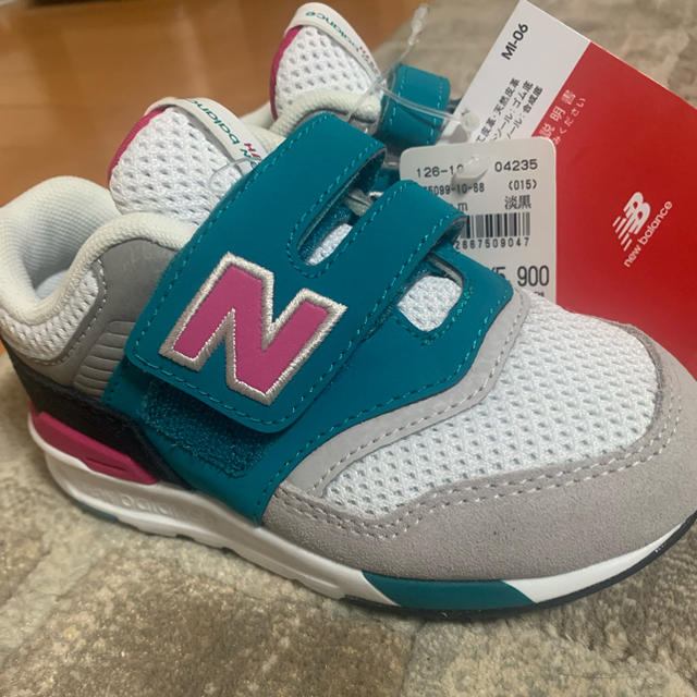 New Balance(ニューバランス)のNB⭐️15センチ新品未使用タグ付き キッズ/ベビー/マタニティのキッズ靴/シューズ(15cm~)(スニーカー)の商品写真