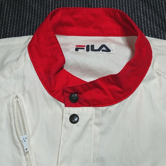 FILA(フィラ)のFILA　フィラ　アシメ　コットンジャケット　ジャンパー　デカロゴ メンズのジャケット/アウター(ナイロンジャケット)の商品写真