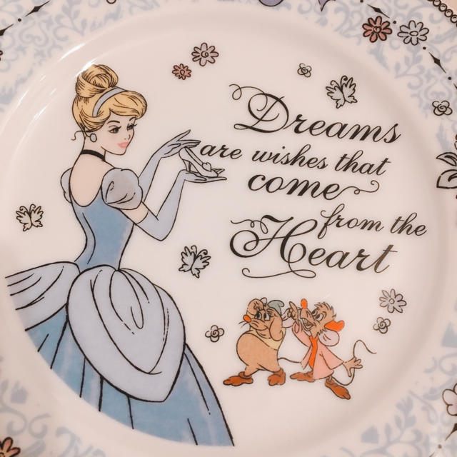 Disney 新品 ディズニー Disney シンデレラ 絵皿 プレートの通販 By Select Shop ディズニーならラクマ