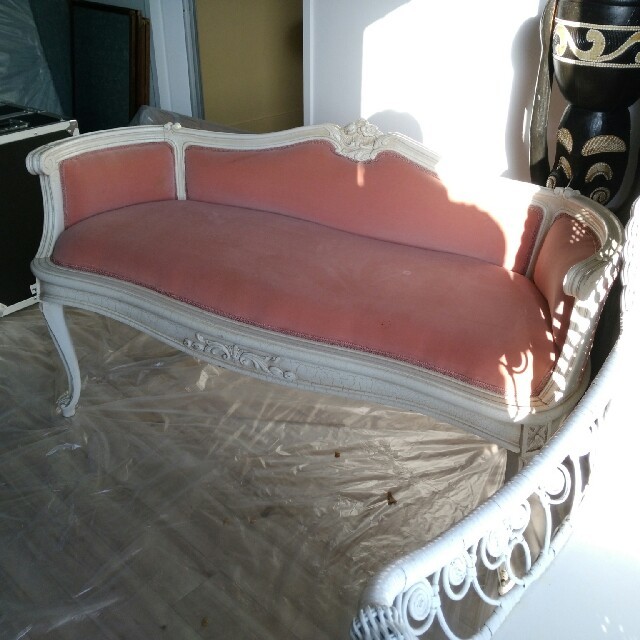 アンティーク椅子：白&ピンク