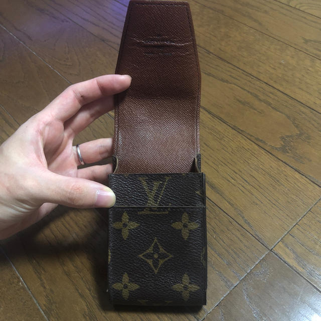 LOUIS VUITTON(ルイヴィトン)のLOUIS VUITTON シガレットケース メンズのファッション小物(タバコグッズ)の商品写真