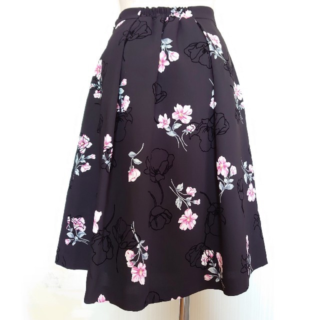 MISCH MASCH(ミッシュマッシュ)のMISCH MASCH＊フロッキー花柄フレアスカート レディースのスカート(ひざ丈スカート)の商品写真