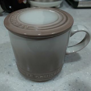 ルクルーゼ(LE CREUSET)の【ゆん様専用】ルクルーゼ マグカップ(蓋付)2個セット(マグカップ)