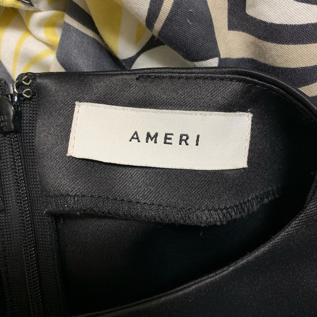 Ameri VINTAGE(アメリヴィンテージ)のアメリビンテージ  サテントップス レディースのトップス(シャツ/ブラウス(長袖/七分))の商品写真