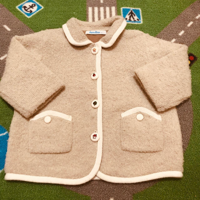 familiar(ファミリア)のfamiliar ファミリア ニットジャケット 90size カーディガン キッズ/ベビー/マタニティのキッズ服男の子用(90cm~)(ジャケット/上着)の商品写真