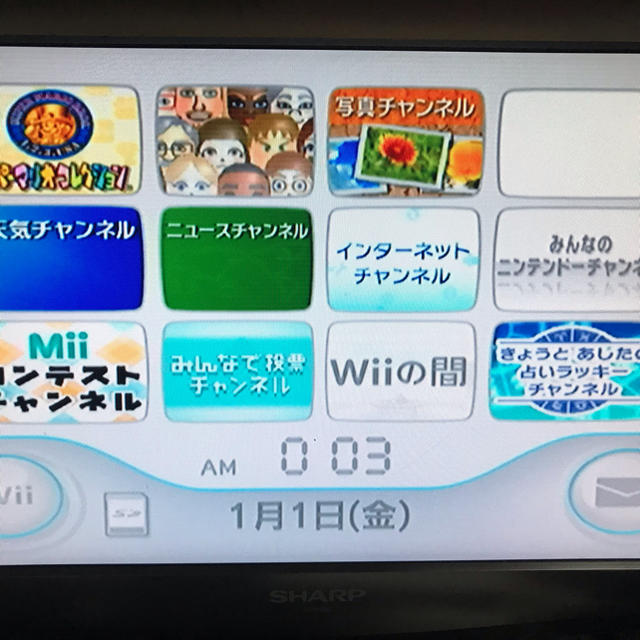 Wii(ウィー)のwii クロ 本体 セット スーパーマリオコレクション スペシャルパック エンタメ/ホビーのゲームソフト/ゲーム機本体(家庭用ゲーム機本体)の商品写真