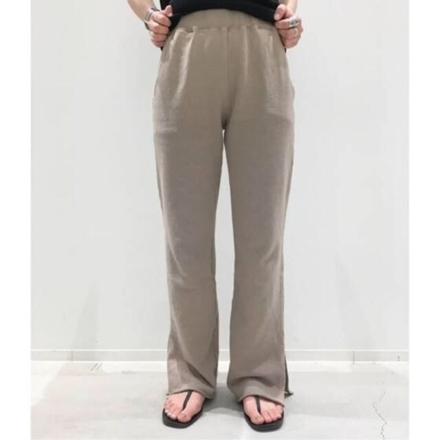 L'Appartement DEUXIEME CLASSE(アパルトモンドゥーズィエムクラス)のL'Appartement GOOD GRIEF SWEAT PANTS 36 レディースのパンツ(カジュアルパンツ)の商品写真