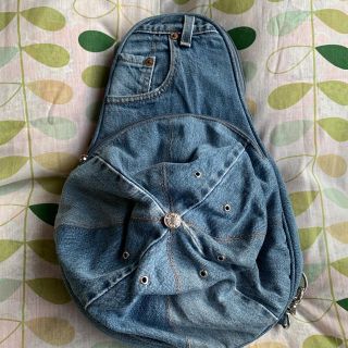 リーバイス(Levi's)のレディースボディバッグ＆リュク(リュック/バックパック)