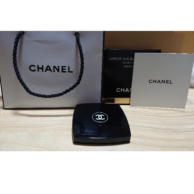 CHANEL(シャネル)のCHANELコンパクトミラー レディースのファッション小物(ミラー)の商品写真