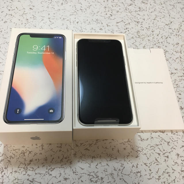 iPhone X 64GB silver SIMロック解除済