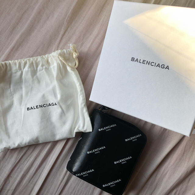 Balenciaga(バレンシアガ)のbalenciaga バレンシアガ　二つ折り財布 メンズのファッション小物(折り財布)の商品写真