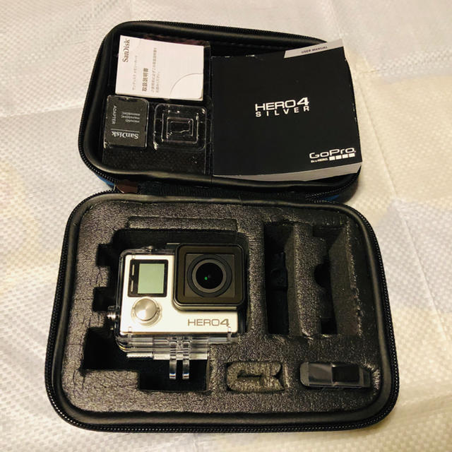 ゴープロ GoPro HERO4 シルバー ケース付き スマホ/家電/カメラのカメラ(ビデオカメラ)の商品写真