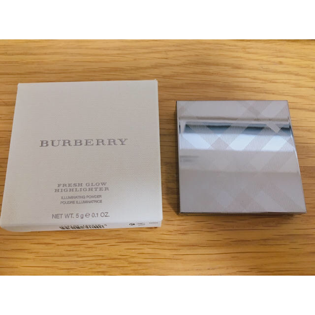 BURBERRY(バーバリー)のBURBERRY フェイスパウダー コスメ/美容のベースメイク/化粧品(フェイスカラー)の商品写真