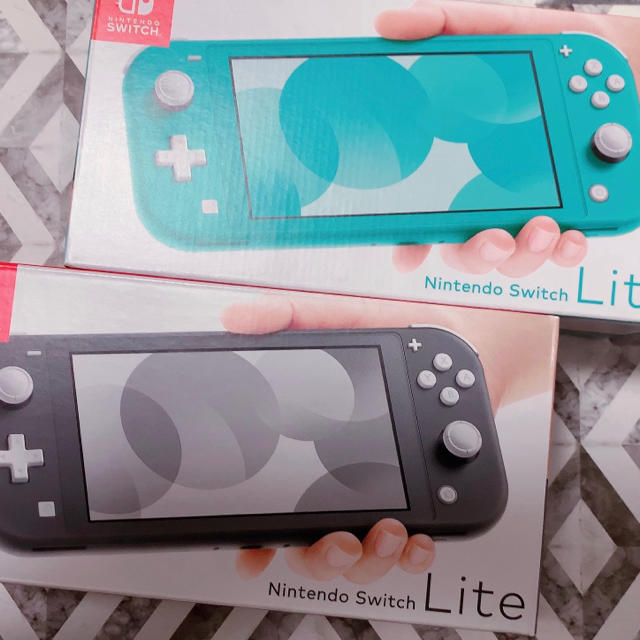 Nintendo Switch(ニンテンドースイッチ)のNintendo Switch Lite 2台セット♡ エンタメ/ホビーのゲームソフト/ゲーム機本体(家庭用ゲーム機本体)の商品写真