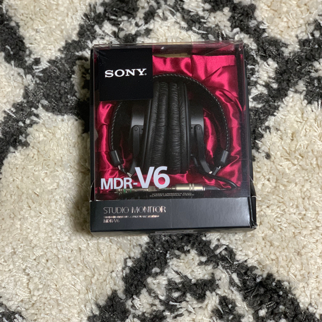 SONY スタジオヘッドホンMDR-V6並行輸入