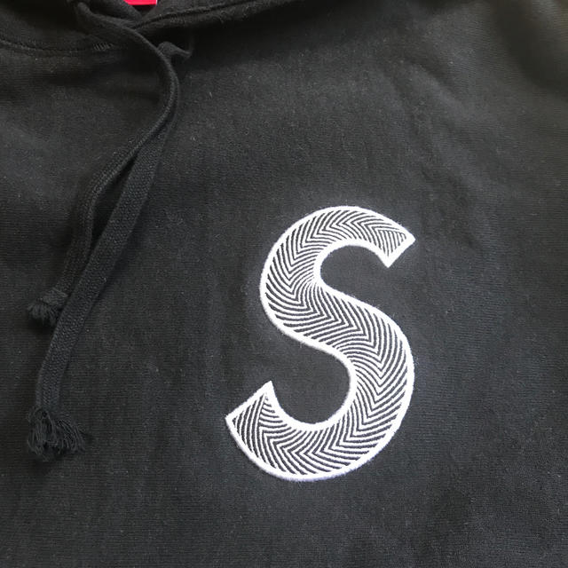 Supreme(シュプリーム)のSupreme S Logo hoodie メンズのトップス(パーカー)の商品写真