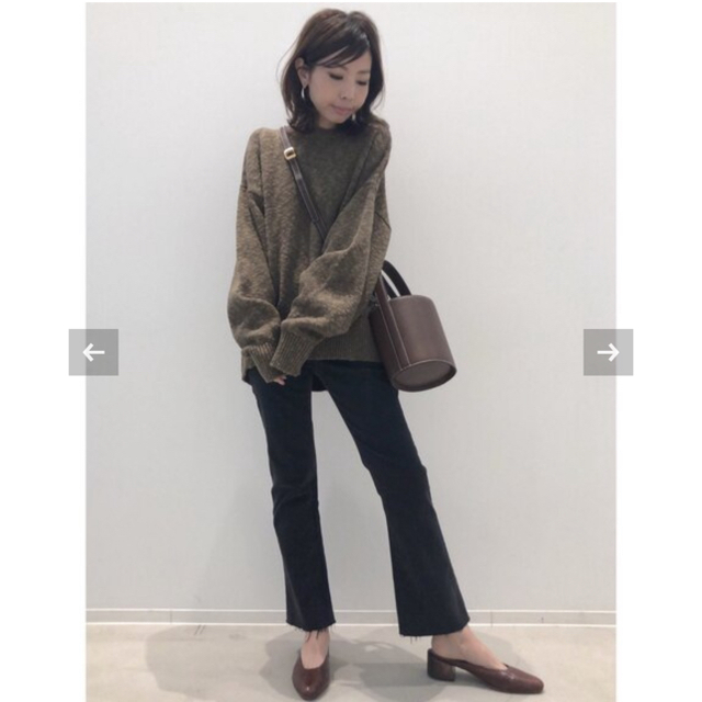 L'Appartement DEUXIEME CLASSE(アパルトモンドゥーズィエムクラス)のL'Appartement 3*1 CROPPED FLARE DENIM レディースのパンツ(デニム/ジーンズ)の商品写真