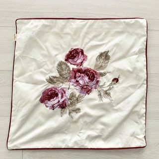 ローラアシュレイ(LAURA ASHLEY)のローラアシュレイ　クッションカバー　45×45cm(クッションカバー)