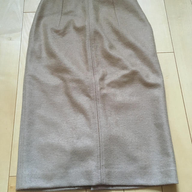 MACPHEE(マカフィー)のトゥモローランド  マカフィー　ベージュタイトスカート レディースのスカート(ひざ丈スカート)の商品写真