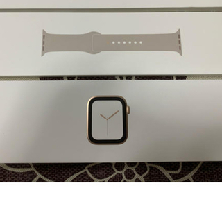アップルウォッチ(Apple Watch)のApple Watch series4ゴールドステンレス　44mm(腕時計(デジタル))