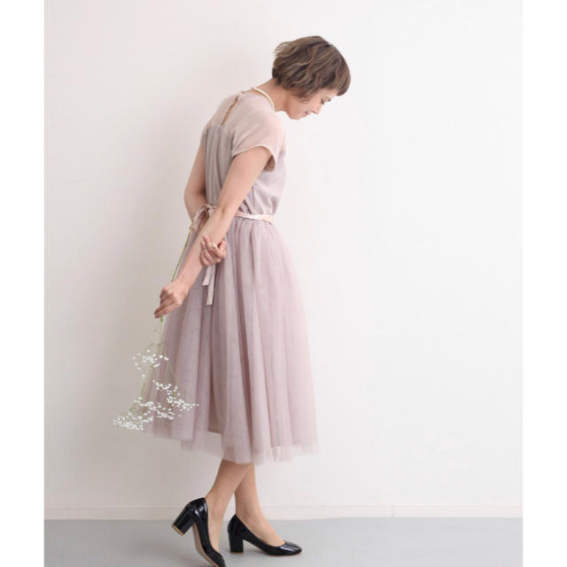 merlot(メルロー)のmerlot plus デコルテシースルーチュールスカートワンピース レディースのフォーマル/ドレス(ミディアムドレス)の商品写真