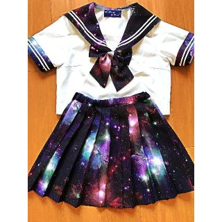 ★期間限定500円引き★【美品】ゆめかわいい✩宇宙柄セーラー服♪(衣装一式)