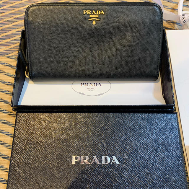 PRADA(プラダ)のPRADA 財布 メンズのファッション小物(長財布)の商品写真