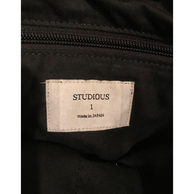 STUDIOUS(ステュディオス)の【STUDIOUSステュディオス/レザーショルダーバッグ】 メンズのバッグ(ショルダーバッグ)の商品写真
