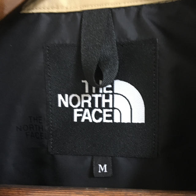 THE NORTH FACE(ザノースフェイス)のノースフェイス　コーチジャケット　ツイルベージュ　サイズM メンズのジャケット/アウター(ナイロンジャケット)の商品写真