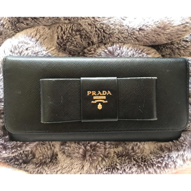 PRADA 長財布