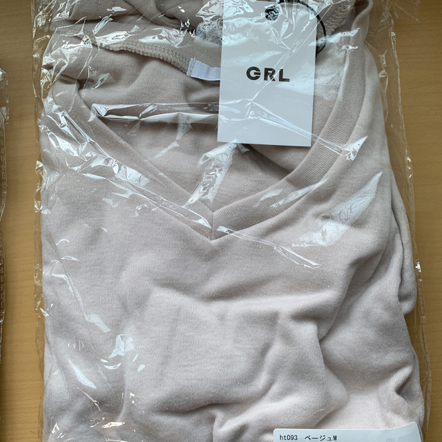 GRL(グレイル)の[GRL] ベージュTシャツ レディースのトップス(Tシャツ(半袖/袖なし))の商品写真