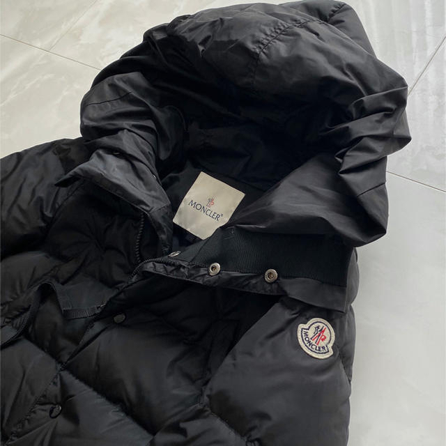 MONCLER(モンクレール)のカール様専用★モンクレール★00 serre フリル　ダウン  コート★ブラック レディースのジャケット/アウター(ダウンコート)の商品写真