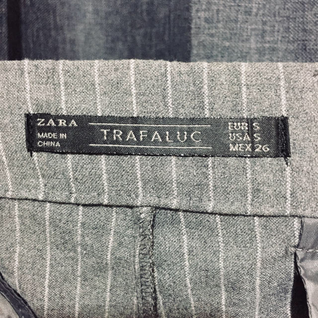 ZARA(ザラ)の美品 ZARA パンツ レディースのパンツ(クロップドパンツ)の商品写真