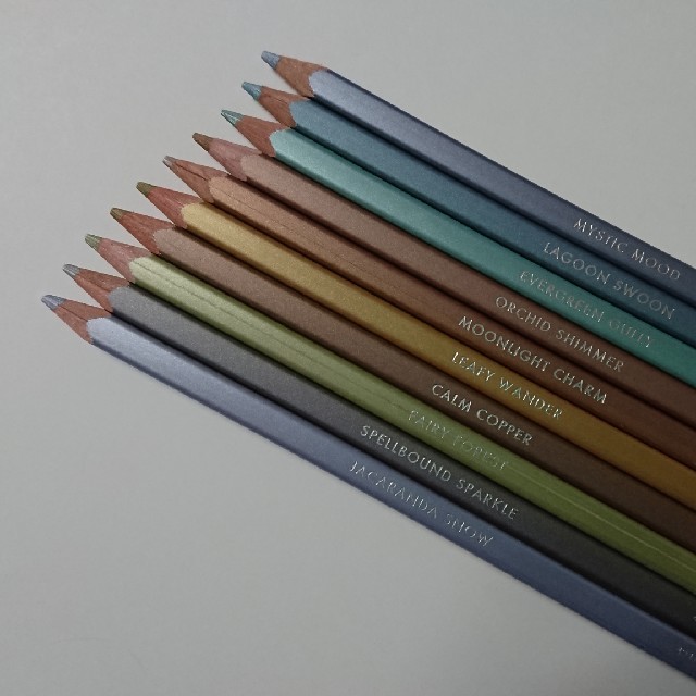 FELISSIMO - 【フェリシモ】500色の色鉛筆10本セットの通販 by まゆ's shop｜フェリシモならラクマ