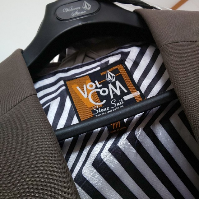 volcom(ボルコム)の☆VOLCOM StoneSuit☆Mサイズ メンズのスーツ(セットアップ)の商品写真