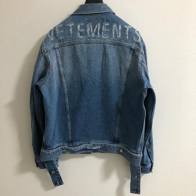 VETEMENTS アナーキー　ダメージ　ロゴ　デニムジャケット