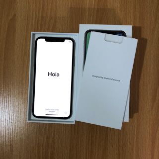 アップル(Apple)のiPhone X Silver 64 GB SIMフリー(スマートフォン本体)