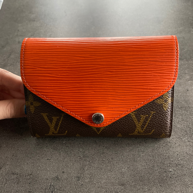 LOUIS VUITTON 三つ折り財布レディース