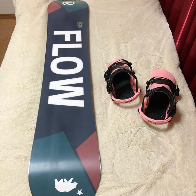 FLOW(フロー)のjumu様専用FLOW/スノーボード 板/150/新品未使用 スポーツ/アウトドアのスノーボード(ボード)の商品写真